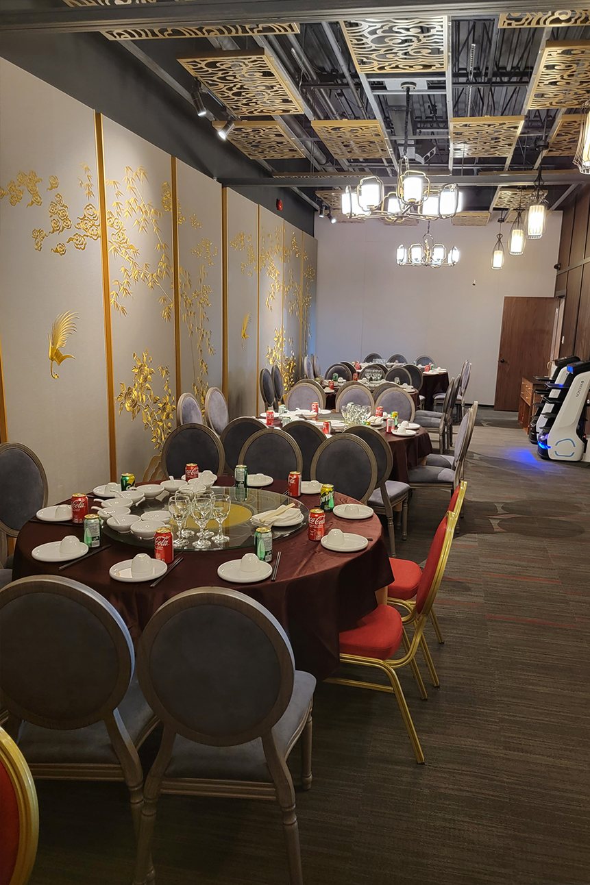 Salon privé VIP dressé pour une fête, Restaurant Impérial Brossard